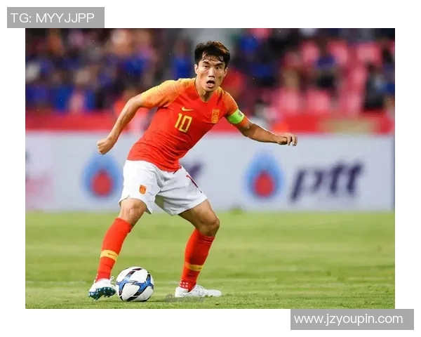 中国足球明星的崛起与荣耀：探寻最红球员背后的故事与成就